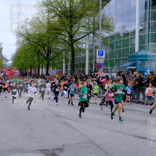 25.04.2026 - Das Zehntel Tim E. http://msf.ph/oto/9572022 25.04.2026 10:30:46 Ziel  meine-sportfotos.de