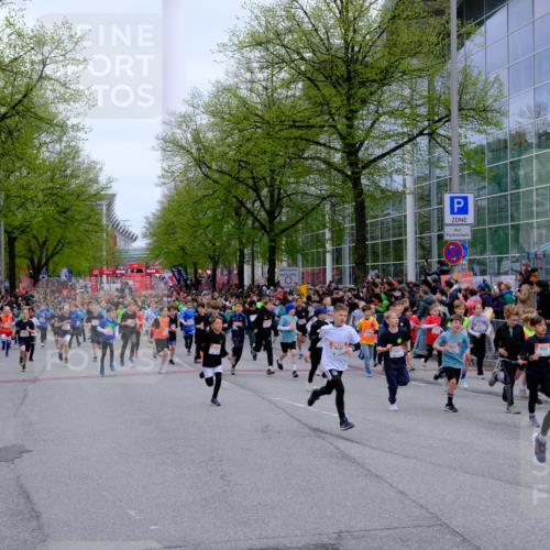 25.04.2026 - Das Zehntel Tim E. http://msf.ph/oto/9572026 25.04.2026 10:30:47 Ziel  meine-sportfotos.de