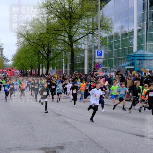 25.04.2026 - Das Zehntel Tim E. http://msf.ph/oto/9572031 25.04.2026 10:30:48 Ziel  meine-sportfotos.de