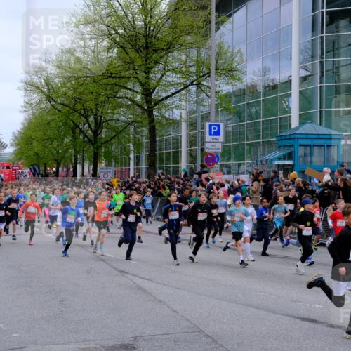 25.04.2026 - Das Zehntel Tim E. http://msf.ph/oto/9572042 25.04.2026 10:30:49 Ziel  meine-sportfotos.de