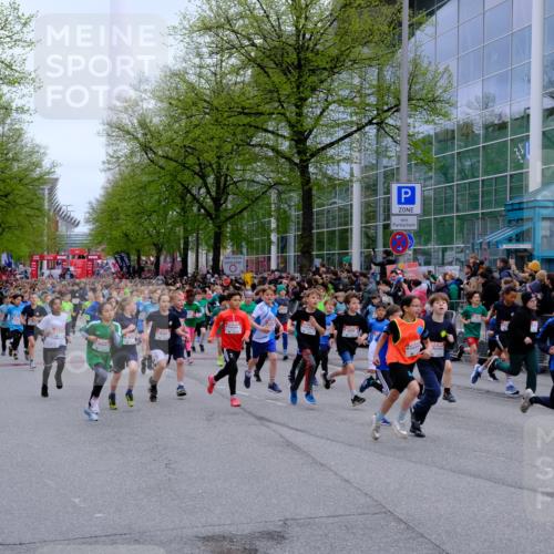 25.04.2026 - Das Zehntel Tim E. http://msf.ph/oto/9572050 25.04.2026 10:30:51 Ziel  meine-sportfotos.de