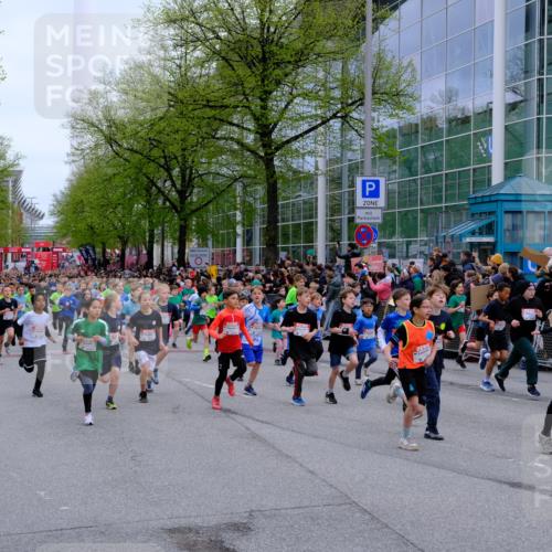 25.04.2026 - Das Zehntel Tim E. http://msf.ph/oto/9572052 25.04.2026 10:30:51 Ziel  meine-sportfotos.de