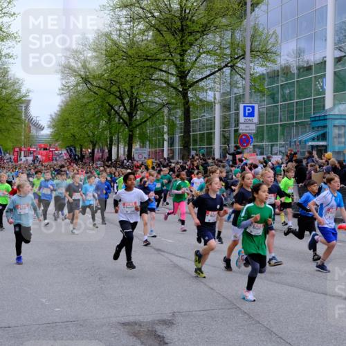 25.04.2026 - Das Zehntel Tim E. http://msf.ph/oto/9572062 25.04.2026 10:30:52 Ziel  meine-sportfotos.de