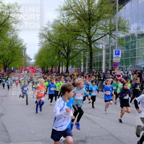 25.04.2026 - Das Zehntel Tim E. http://msf.ph/oto/9572069 25.04.2026 10:30:53 Ziel  meine-sportfotos.de