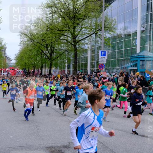 25.04.2026 - Das Zehntel Tim E. http://msf.ph/oto/9572072 25.04.2026 10:30:54 Ziel  meine-sportfotos.de