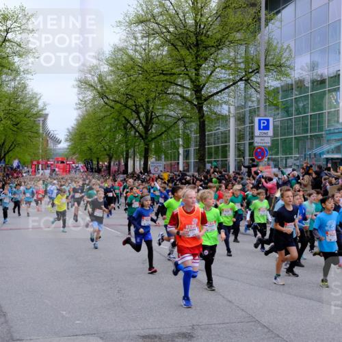 25.04.2026 - Das Zehntel Tim E. http://msf.ph/oto/9572076 25.04.2026 10:30:55 Ziel  meine-sportfotos.de