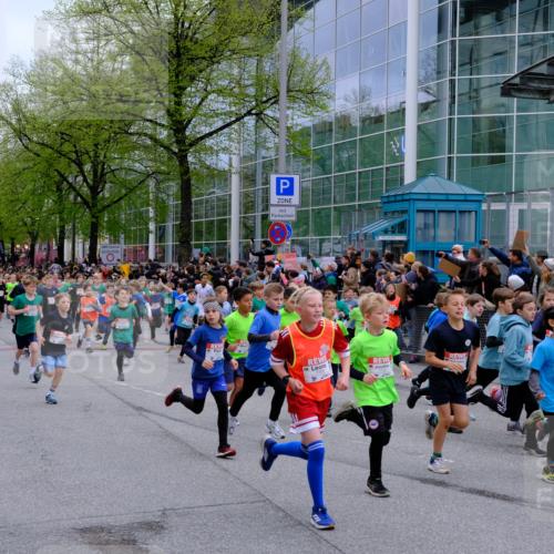 25.04.2026 - Das Zehntel Tim E. http://msf.ph/oto/9572082 25.04.2026 10:30:55 Ziel  meine-sportfotos.de