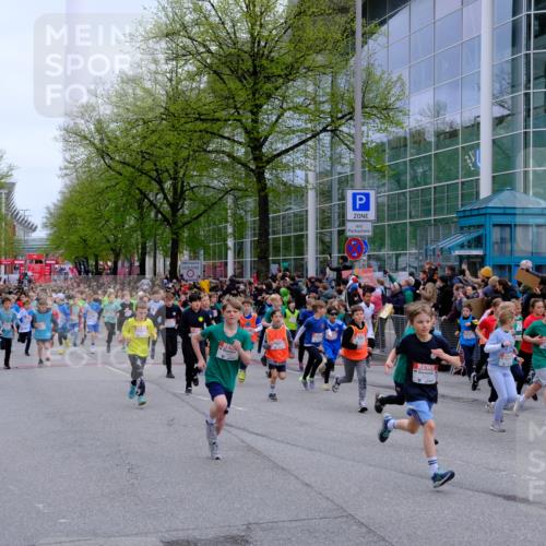 25.04.2026 - Das Zehntel Tim E. http://msf.ph/oto/9572092 25.04.2026 10:30:57 Ziel  meine-sportfotos.de