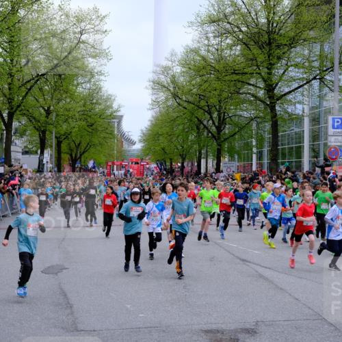 25.04.2026 - Das Zehntel Tim E. http://msf.ph/oto/9572114 25.04.2026 10:31:01 Ziel  meine-sportfotos.de
