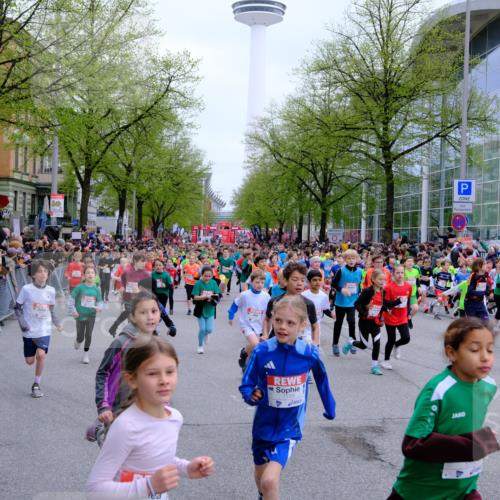 25.04.2026 - Das Zehntel Tim E. http://msf.ph/oto/9572181 25.04.2026 10:31:12 Ziel  meine-sportfotos.de