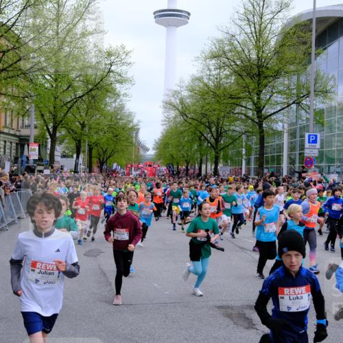25.04.2026 - Das Zehntel Tim E. http://msf.ph/oto/9572187 25.04.2026 10:31:14 Ziel  meine-sportfotos.de