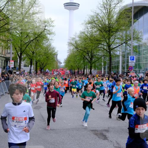 25.04.2026 - Das Zehntel Tim E. http://msf.ph/oto/9572188 25.04.2026 10:31:14 Ziel  meine-sportfotos.de