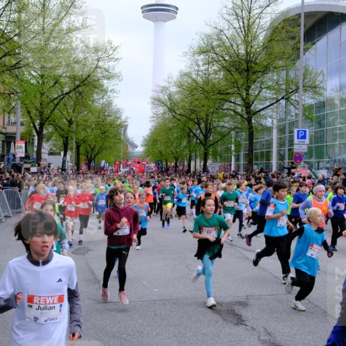 25.04.2026 - Das Zehntel Tim E. http://msf.ph/oto/9572189 25.04.2026 10:31:14 Ziel  meine-sportfotos.de