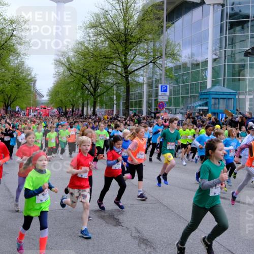 25.04.2026 - Das Zehntel Tim E. http://msf.ph/oto/9572204 25.04.2026 10:31:16 Ziel  meine-sportfotos.de