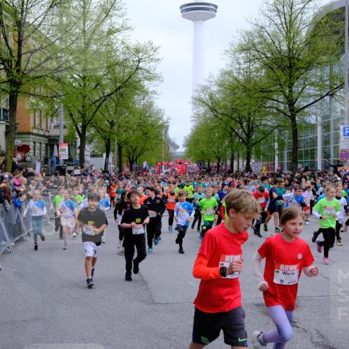 25.04.2026 - Das Zehntel Tim E. http://msf.ph/oto/9572206 25.04.2026 10:31:17 Ziel  meine-sportfotos.de