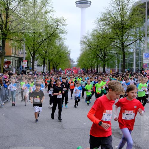 25.04.2026 - Das Zehntel Tim E. http://msf.ph/oto/9572207 25.04.2026 10:31:17 Ziel  meine-sportfotos.de