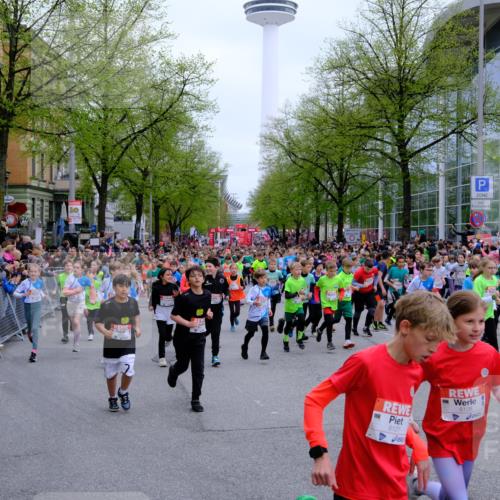 25.04.2026 - Das Zehntel Tim E. http://msf.ph/oto/9572208 25.04.2026 10:31:17 Ziel  meine-sportfotos.de