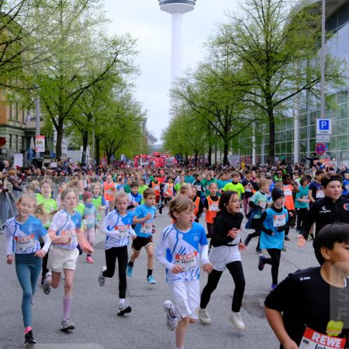 25.04.2026 - Das Zehntel Tim E. http://msf.ph/oto/9572223 25.04.2026 10:31:19 Ziel  meine-sportfotos.de