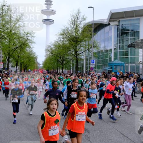 25.04.2026 - Das Zehntel Tim E. http://msf.ph/oto/9572259 25.04.2026 10:31:25 Ziel  meine-sportfotos.de