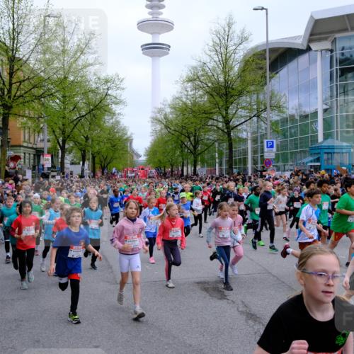 25.04.2026 - Das Zehntel Tim E. http://msf.ph/oto/9572269 25.04.2026 10:31:27 Ziel  meine-sportfotos.de