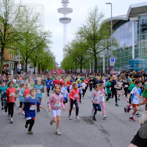 25.04.2026 - Das Zehntel Tim E. http://msf.ph/oto/9572270 25.04.2026 10:31:27 Ziel  meine-sportfotos.de
