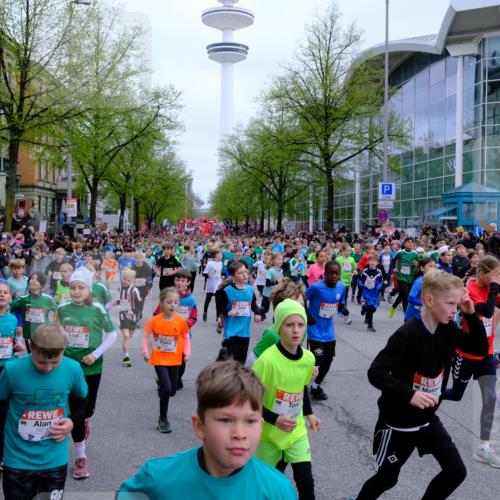 25.04.2026 - Das Zehntel Tim E. http://msf.ph/oto/9572289 25.04.2026 10:31:30 Ziel  meine-sportfotos.de
