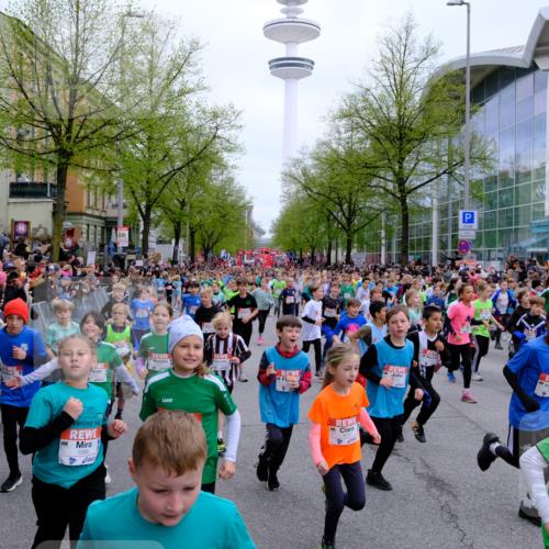 25.04.2026 - Das Zehntel Tim E. http://msf.ph/oto/9572292 25.04.2026 10:31:31 Ziel  meine-sportfotos.de