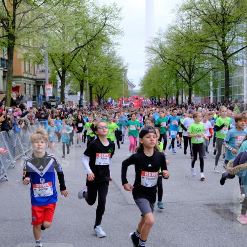 25.04.2026 - Das Zehntel Tim E. http://msf.ph/oto/9572304 25.04.2026 10:31:34 Ziel  meine-sportfotos.de