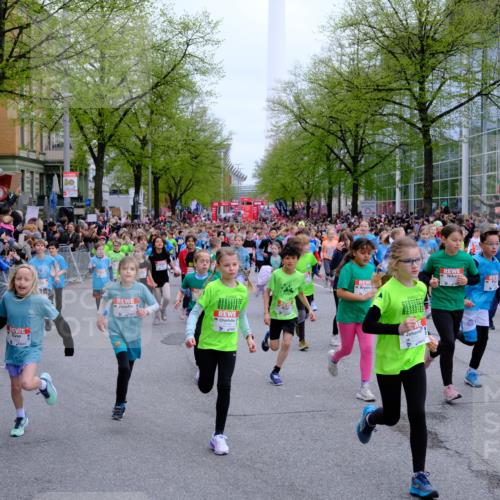 25.04.2026 - Das Zehntel Tim E. http://msf.ph/oto/9572316 25.04.2026 10:31:37 Ziel  meine-sportfotos.de