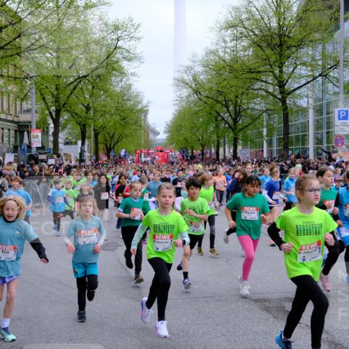 25.04.2026 - Das Zehntel Tim E. http://msf.ph/oto/9572318 25.04.2026 10:31:37 Ziel  meine-sportfotos.de