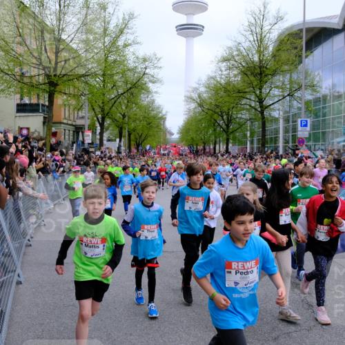 25.04.2026 - Das Zehntel Tim E. http://msf.ph/oto/9572339 25.04.2026 10:31:41 Ziel  meine-sportfotos.de