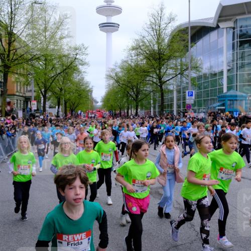 25.04.2026 - Das Zehntel Tim E. http://msf.ph/oto/9572373 25.04.2026 10:31:48 Ziel  meine-sportfotos.de