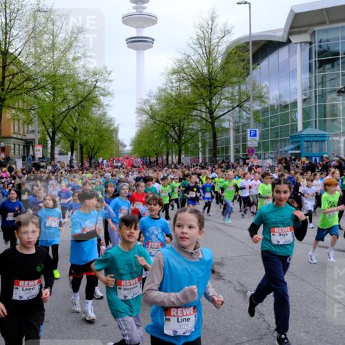 25.04.2026 - Das Zehntel Tim E. http://msf.ph/oto/9572399 25.04.2026 10:31:53 Ziel  meine-sportfotos.de