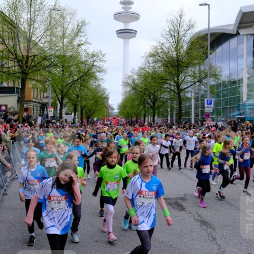 25.04.2026 - Das Zehntel Tim E. http://msf.ph/oto/9572447 25.04.2026 10:32:01 Ziel  meine-sportfotos.de