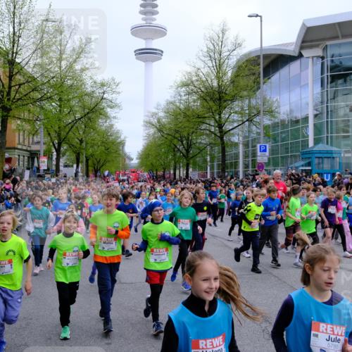 25.04.2026 - Das Zehntel Tim E. http://msf.ph/oto/9572479 25.04.2026 10:32:06 Ziel  meine-sportfotos.de