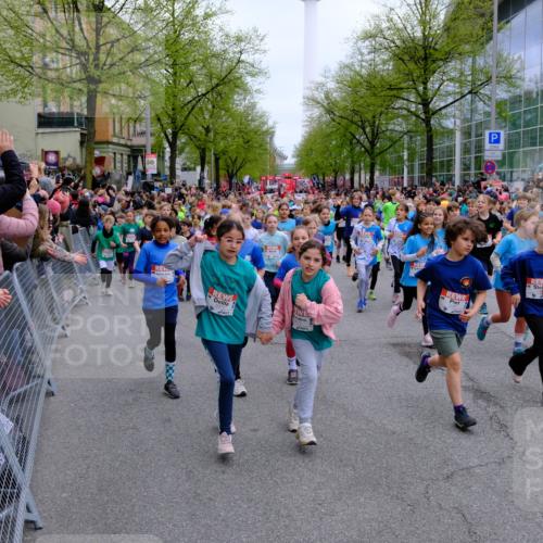 25.04.2026 - Das Zehntel Tim E. http://msf.ph/oto/9572490 25.04.2026 10:32:08 Ziel  meine-sportfotos.de