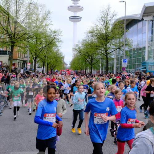 25.04.2026 - Das Zehntel Tim E. http://msf.ph/oto/9572497 25.04.2026 10:32:09 Ziel  meine-sportfotos.de