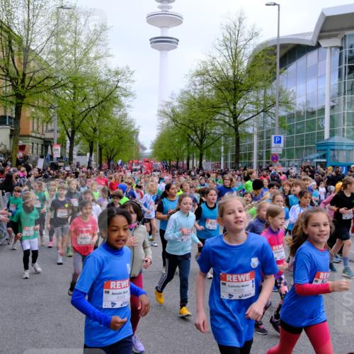 25.04.2026 - Das Zehntel Tim E. http://msf.ph/oto/9572498 25.04.2026 10:32:09 Ziel  meine-sportfotos.de