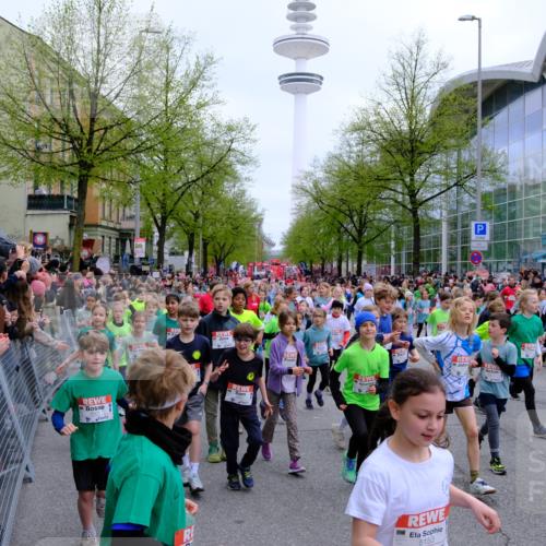 25.04.2026 - Das Zehntel Tim E. http://msf.ph/oto/9572508 25.04.2026 10:32:11 Ziel  meine-sportfotos.de