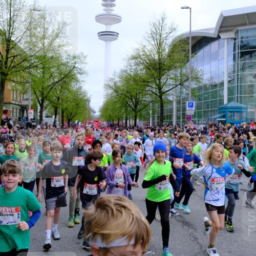 25.04.2026 - Das Zehntel Tim E. http://msf.ph/oto/9572512 25.04.2026 10:32:12 Ziel  meine-sportfotos.de