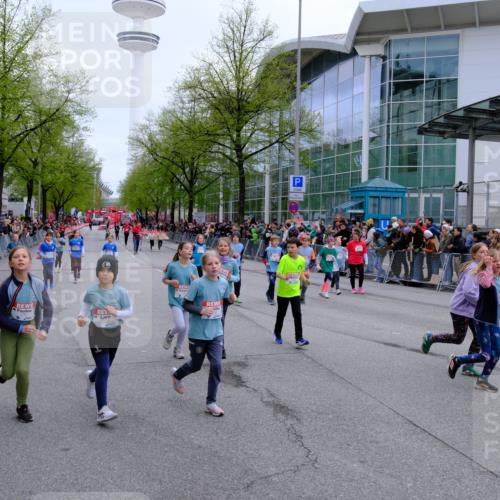 25.04.2026 - Das Zehntel Tim E. http://msf.ph/oto/9572555 25.04.2026 10:32:22 Ziel  meine-sportfotos.de