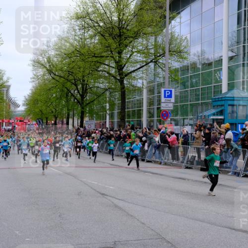 25.04.2026 - Das Zehntel Tim E. http://msf.ph/oto/9572591 25.04.2026 10:33:10 Ziel  meine-sportfotos.de