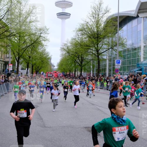 25.04.2026 - Das Zehntel Tim E. http://msf.ph/oto/9572767 25.04.2026 10:33:42 Ziel  meine-sportfotos.de