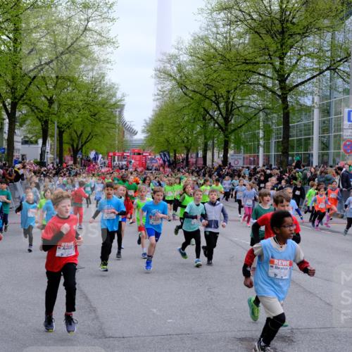 25.04.2026 - Das Zehntel Tim E. http://msf.ph/oto/9572789 25.04.2026 10:33:47 Ziel  meine-sportfotos.de