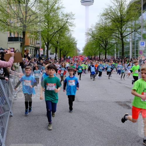 25.04.2026 - Das Zehntel Tim E. http://msf.ph/oto/9572812 25.04.2026 10:33:53 Ziel  meine-sportfotos.de