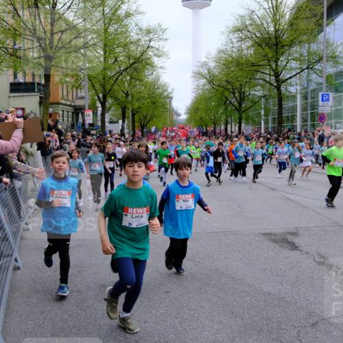 25.04.2026 - Das Zehntel Tim E. http://msf.ph/oto/9572816 25.04.2026 10:33:53 Ziel  meine-sportfotos.de