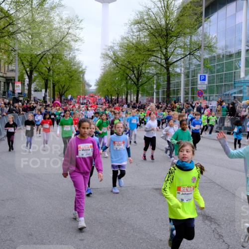 25.04.2026 - Das Zehntel Tim E. http://msf.ph/oto/9572879 25.04.2026 10:34:06 Ziel  meine-sportfotos.de
