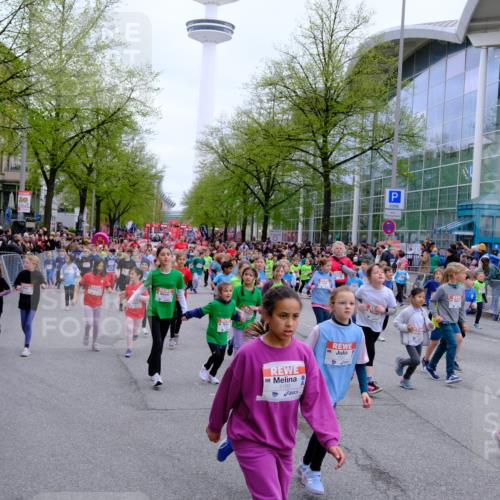 25.04.2026 - Das Zehntel Tim E. http://msf.ph/oto/9572881 25.04.2026 10:34:07 Ziel  meine-sportfotos.de