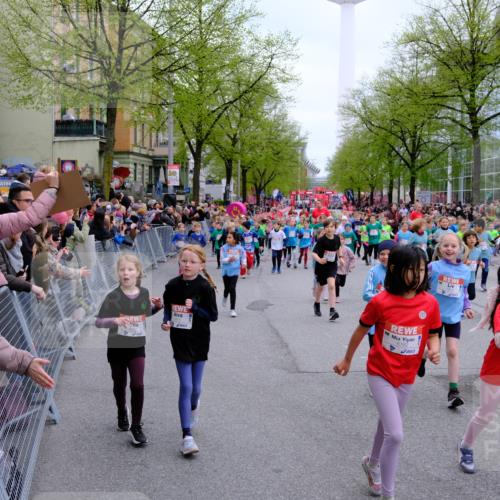 25.04.2026 - Das Zehntel Tim E. http://msf.ph/oto/9572897 25.04.2026 10:34:10 Ziel  meine-sportfotos.de