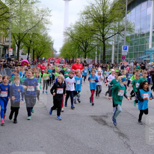 25.04.2026 - Das Zehntel Tim E. http://msf.ph/oto/9572915 25.04.2026 10:34:13 Ziel  meine-sportfotos.de